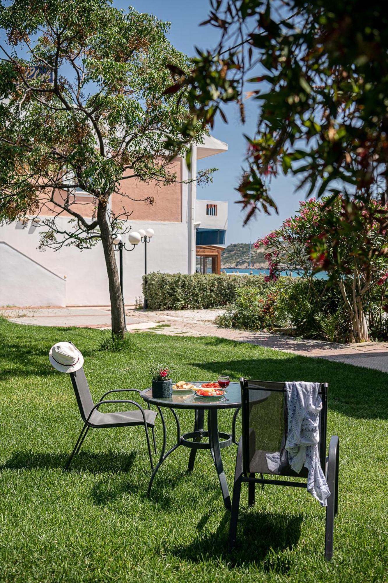 Elena Seafront Luxury Apartments Almirida Buitenkant foto